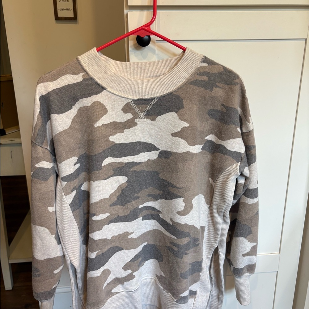 Camouflage Print Women's Sweatshirt